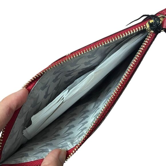 Lo & Sons NWT Large Saffiano Pouch Red Gold Hardware Clutch 9x6.5 - Picture 7 of 9